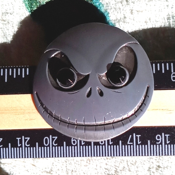 DISNEY NIGHTMARE BEFORE CHRISTMAS JACK SKELETON PIN - Picture 3 of 6